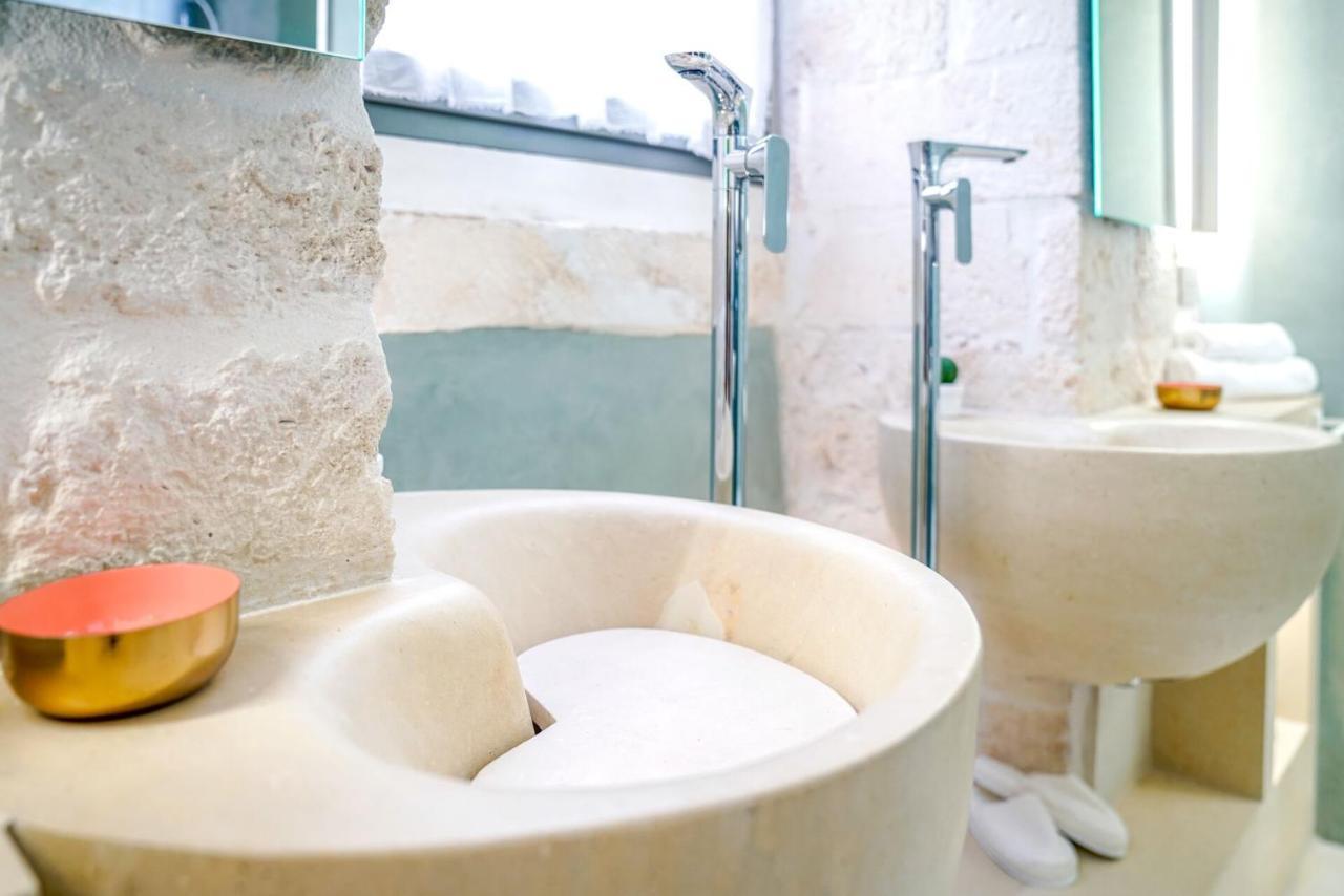 Palazzo Vico Bianco Raro Villas Homes Collection Ostuni Bagian luar foto