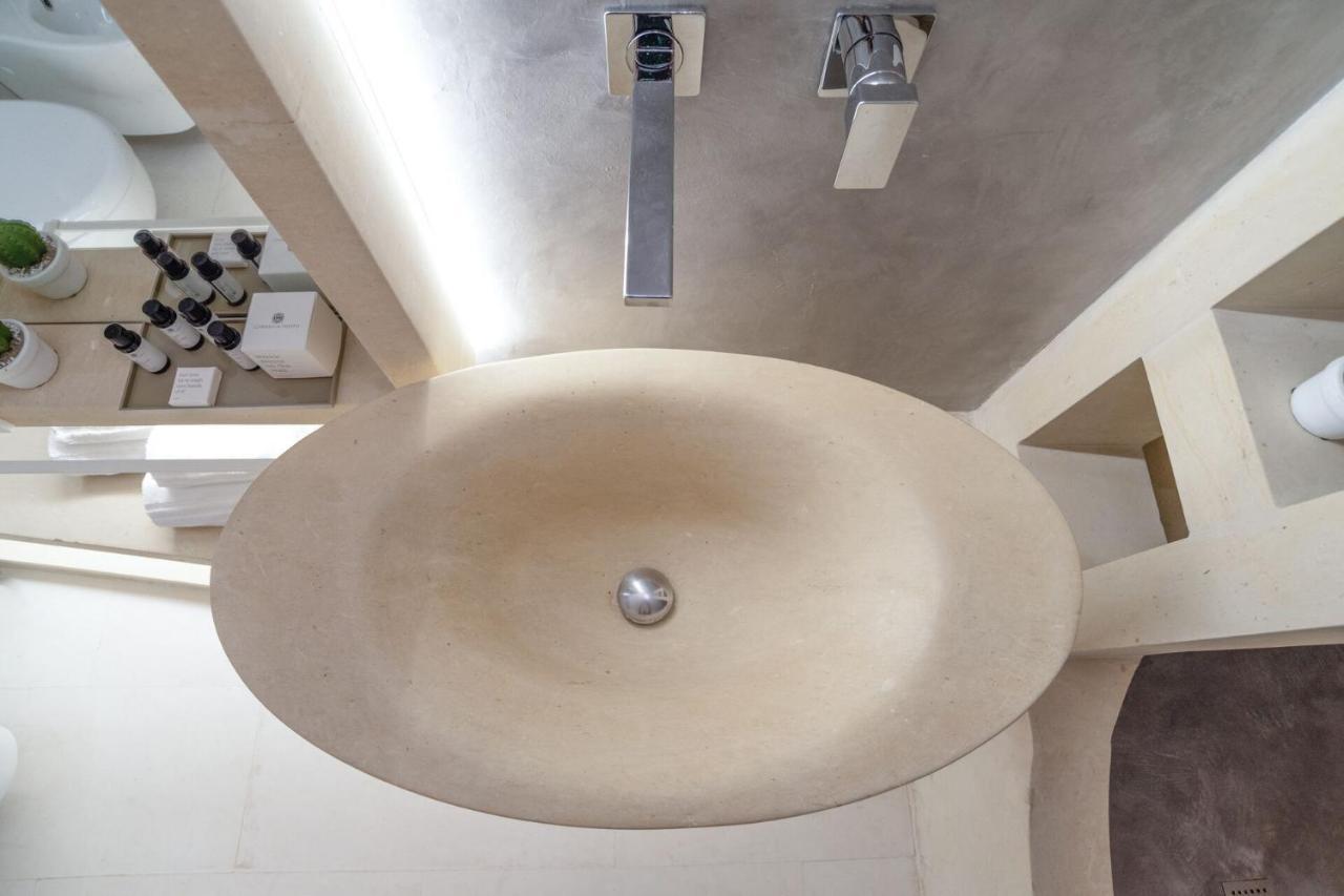 Palazzo Vico Bianco Raro Villas Homes Collection Ostuni Bagian luar foto